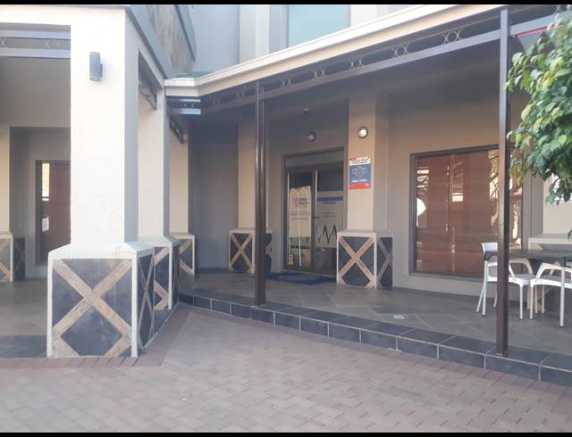 1,125M² BUSINESS FOR SALE IN RUSTENBURG CENTRAL
